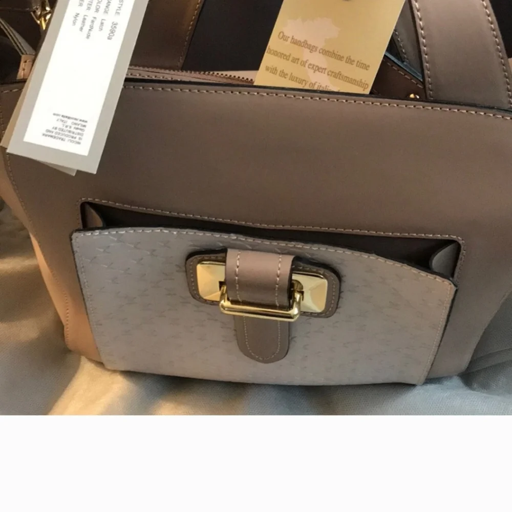 Nicole leather purse 👛